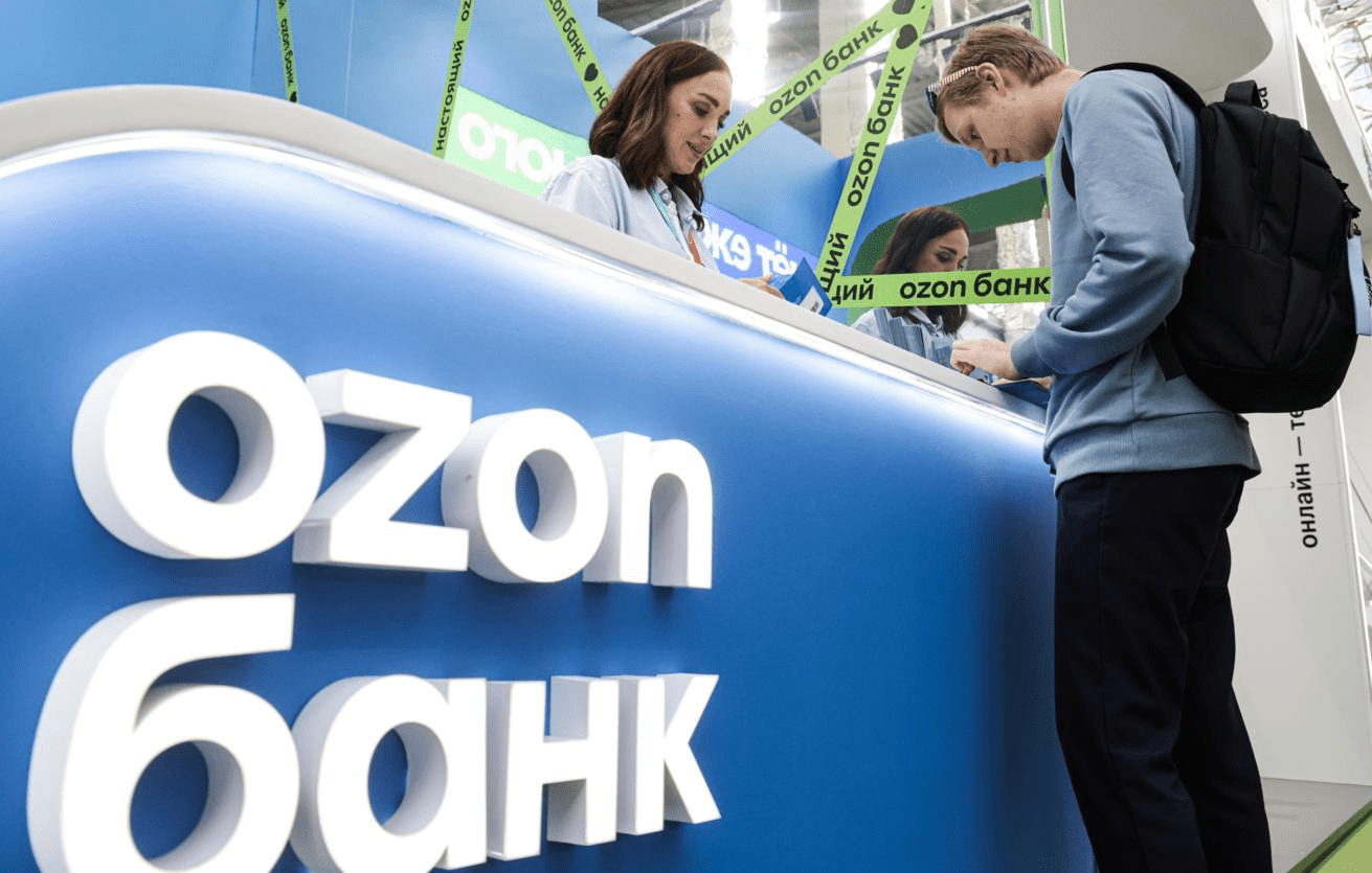 «Ozon Банк» запустил переводы по СБП без интернета — с помощью SMS