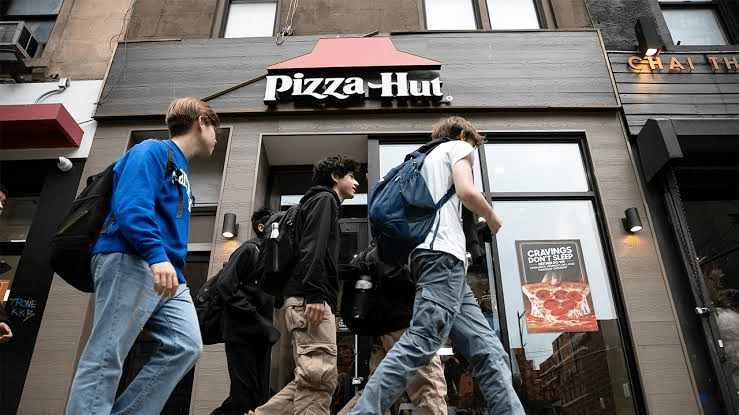 Американская Yum! Brands продаст Pizza Hut за $2,7 млрд и сосредоточится на развитии более успешных сетей KFC и Taco Bell